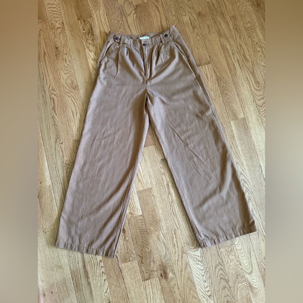 Women’s Wide-Leg Pants